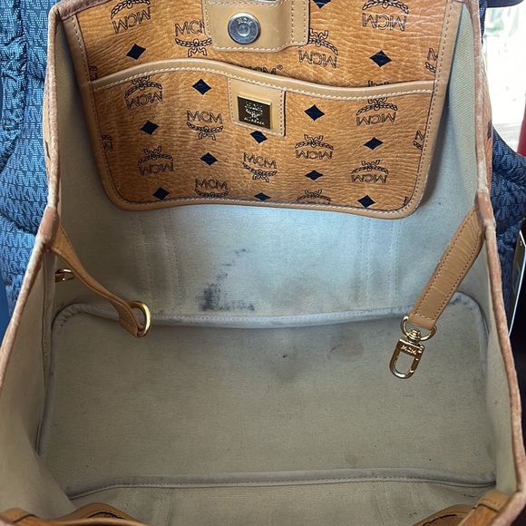 MCM tote - Picture 4 of 16